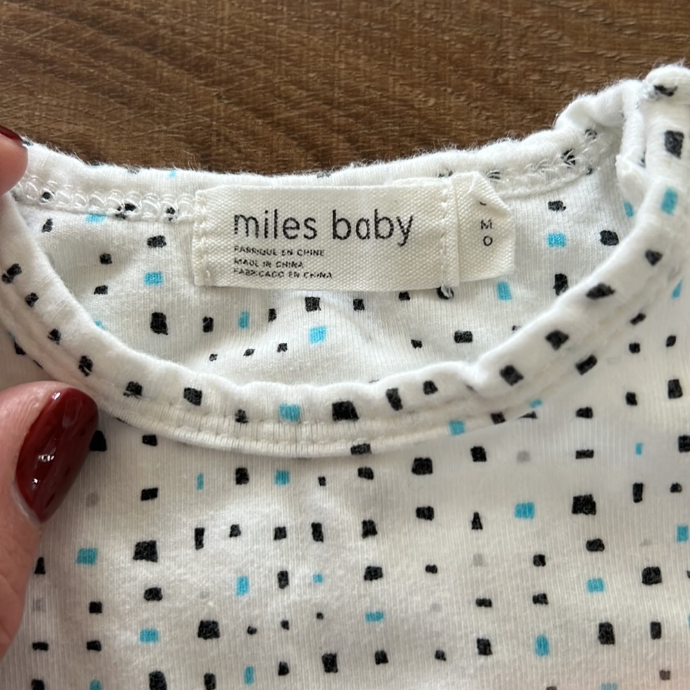 Miles Baby bodysuit 3-6